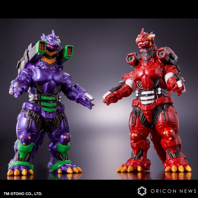 "Movie Monster Series Type-3 Kiryu (2002) Heavy Arms Type Eva Unit-01 Image Color ver." and "Movie Monster Series Type-3 Kiryu (2003) Heavy Arms Type Eva Unit-02 Image Color ver." TM & ©TOHO CO., LTD. ©Khara