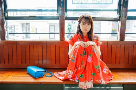 A snapshot from Kaori Maeda's 2nd photo book, "Koi no Kaori".