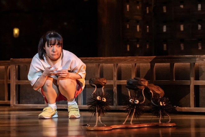 Final performance of "Spirited Away" in London (Chihiro played by Mone Kamishiraishi) curtain call photo (Photographer: Ellie Kurttz)