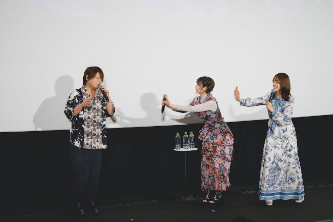 Stage greeting for The Quintessential Quintuplets special