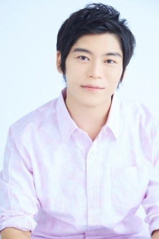 Makoto Furukawa as Tabito Karasu