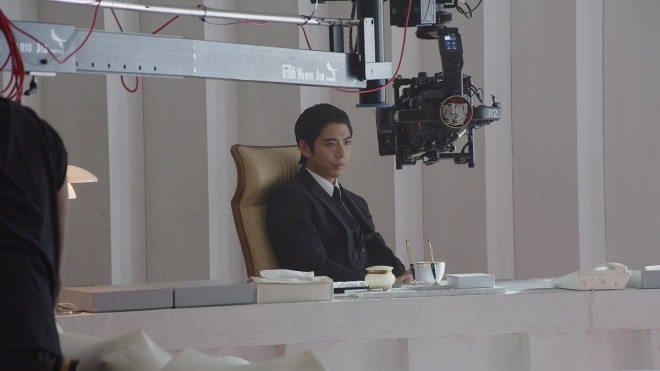 Kento Kaku (as Akira Nishikiyama) = Behind-the-scenes photo from Amazon Original drama 'Like a Dragon: Yakuza' (C) 2024 Amazon Content Services LLC or its Affiliates.