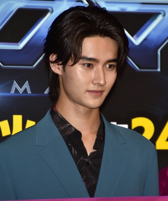 The cast of Wingman, Maito Fujioka at the press conference for the live-action adaptation.
