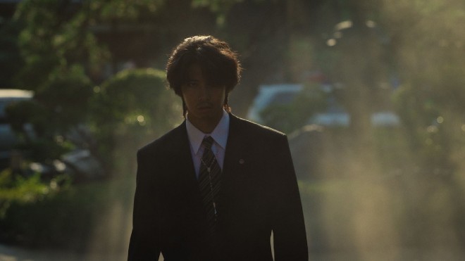 Nishiki (Kento Kaku): Scene from Amazon Original drama Like a Dragon: Beyond the Game (C) 2024 Amazon Content Services LLC or its Affiliates.