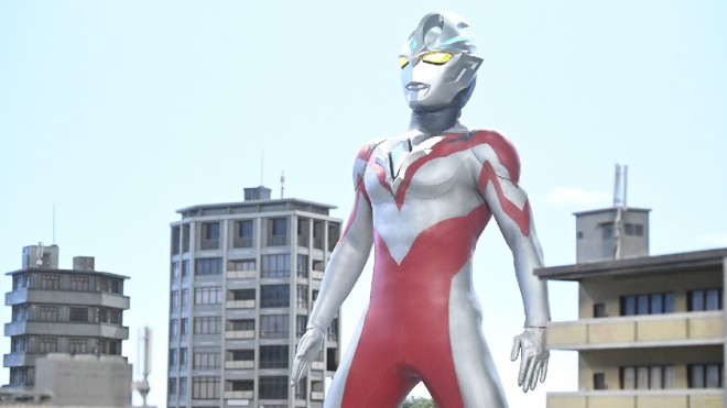 Ultraman Arc, December 14: Episode 22, "The Man with the White Mask"