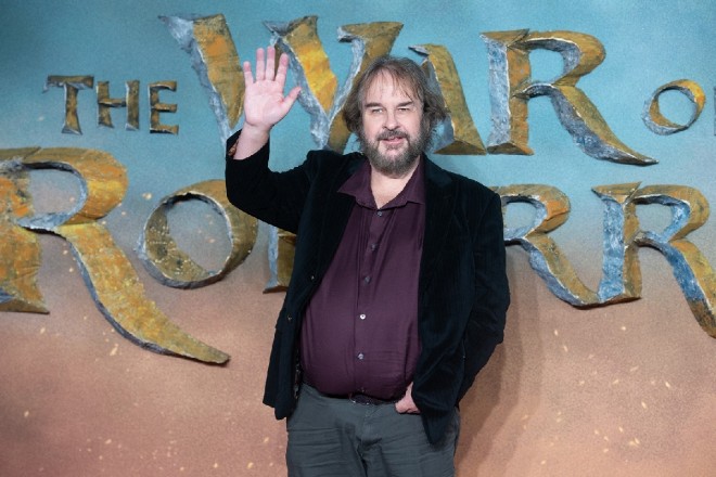 Peter Jackson celebrates The Lord of the Rings: The War of the Rohirrim at the London premiere.