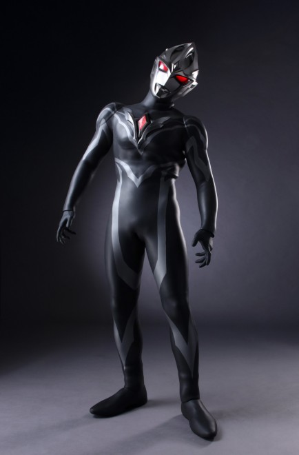 Gilarc, the dark counterpart to Ultraman Arc, debuts in the upcoming movie.