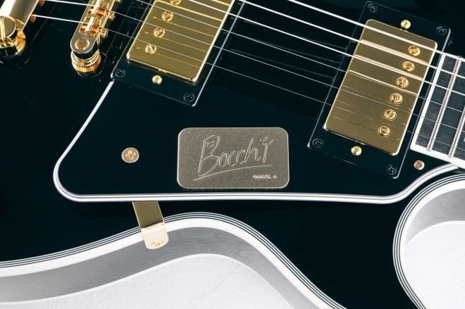 Epiphone Inspired by Gibson Custom Les Paul Custom “Bocchi Edition”