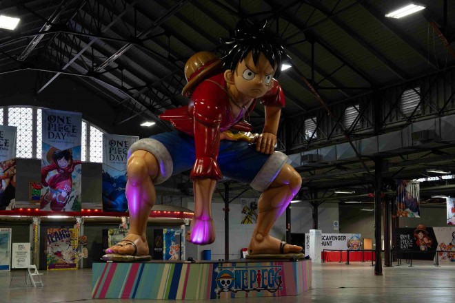 TOY & ANIME EXHIBIT – ONE PIECE merchandise display