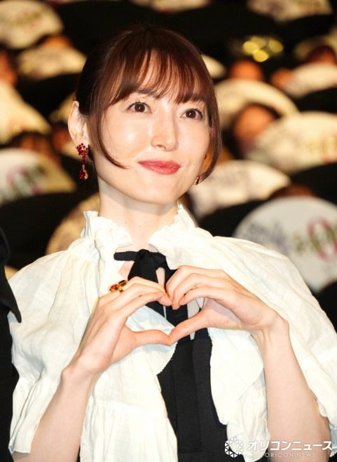 Kana Hanazawa