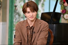 Stage Play 'Spirited Away': Hiroki Miura as Haku, National Ballet Champion in Middle School, Also Showcases Ikebana