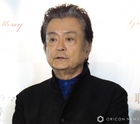 Shinya Owada Enjoys Pokémon Plush at Komeda Coffee Collab