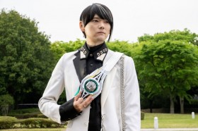 Kamen Rider Zeztz Episode 12 Story and Preview stills released: Nox Activates the Belt and a Mysterious Warrior Appears